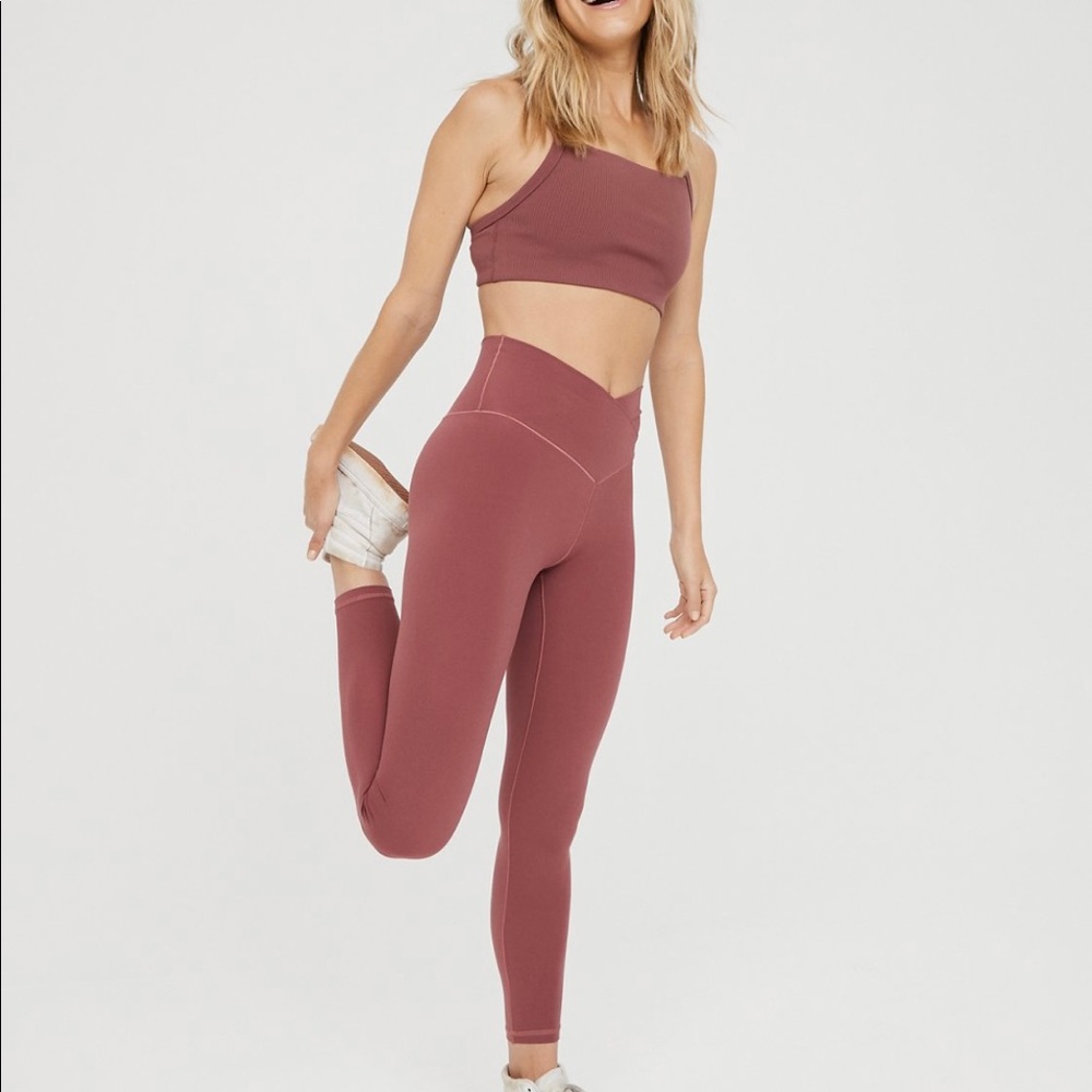 Offline Real Me High-Waisted Crossover Legging